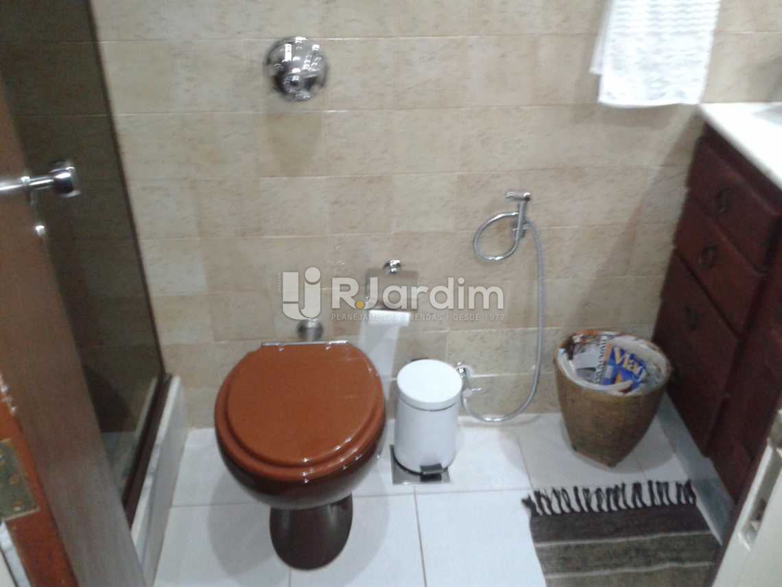 Conheça Banheiro social do imóvel - Apartamento 2 Quartos Humaitá Zona Sul Rio de Janeiro RJ - LAAP20397 - 16 Banheiro social - Apartamento 2 Quartos Humaitá Zona Sul Rio de Janeiro RJ - LAAP20397 - 16