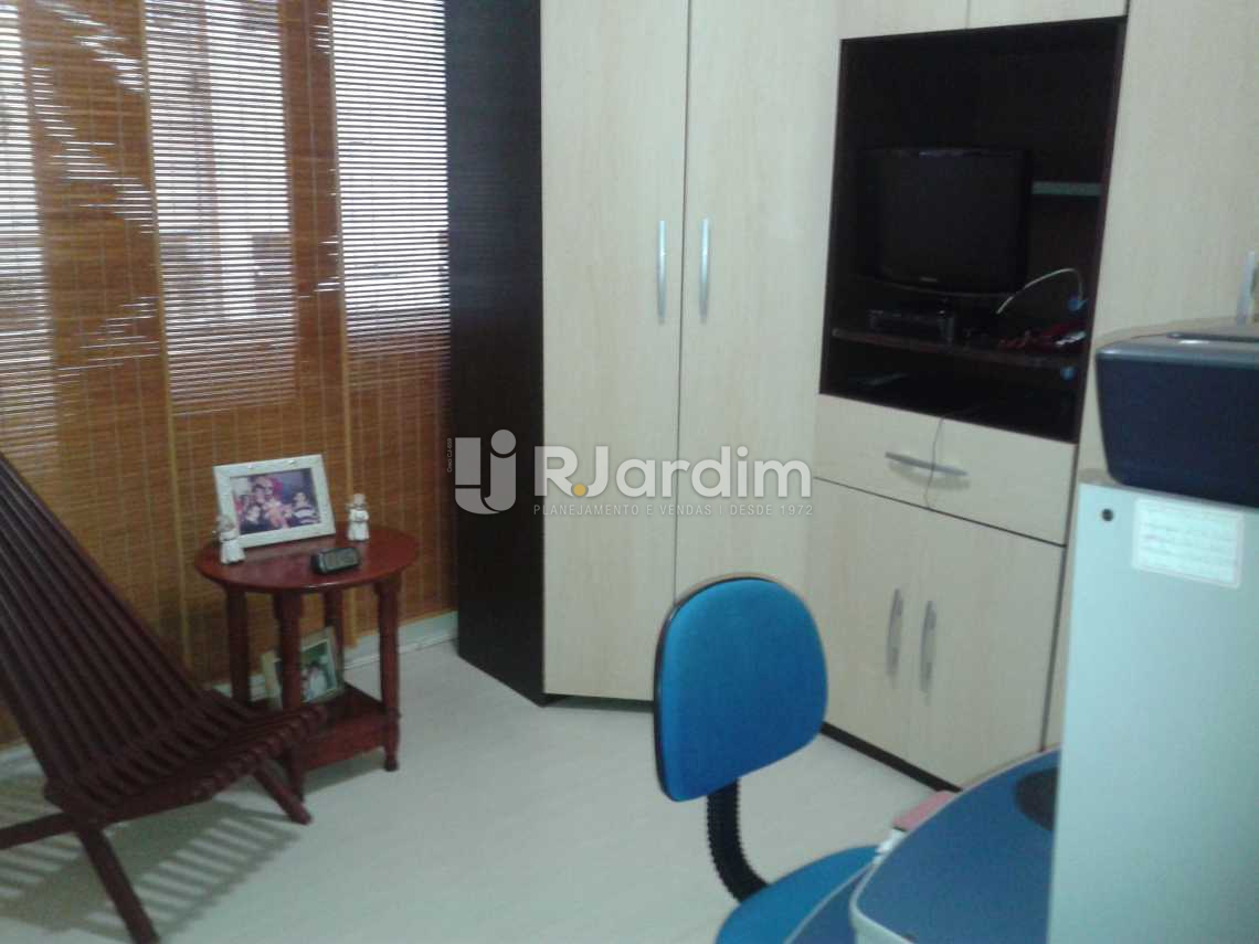 Conheça Quarto do imóvel - Apartamento 2 Quartos Humaitá Zona Sul Rio de Janeiro RJ - LAAP20397 - 15 Quarto - Apartamento 2 Quartos Humaitá Zona Sul Rio de Janeiro RJ - LAAP20397 - 15