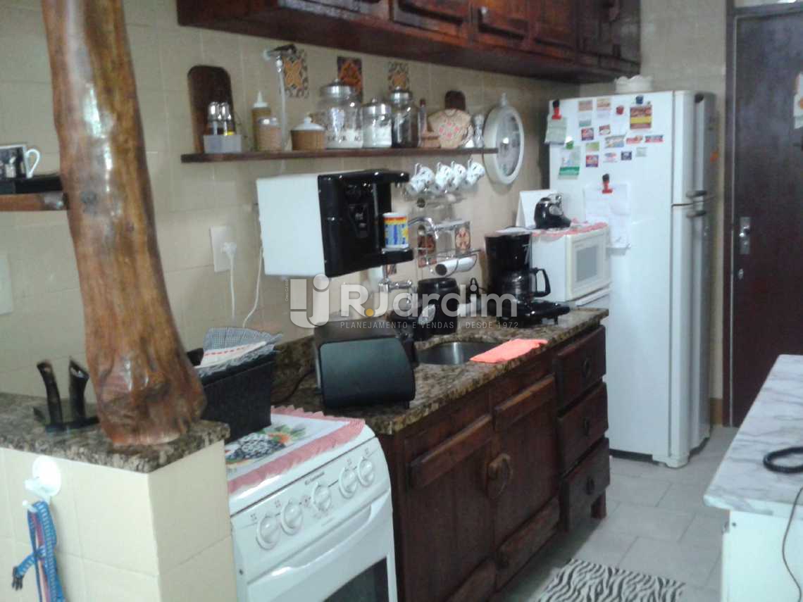 Conheça Cozinha do imóvel - Apartamento 2 Quartos Humaitá Zona Sul Rio de Janeiro RJ - LAAP20397 - 18 Cozinha - Apartamento 2 Quartos Humaitá Zona Sul Rio de Janeiro RJ - LAAP20397 - 18