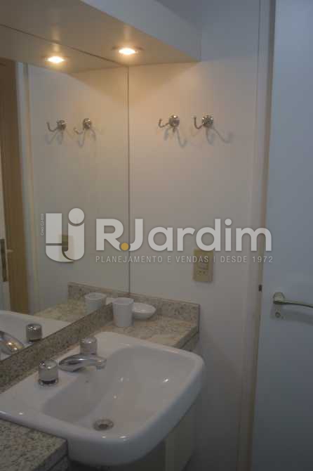 Conheça Banho suite 02 do imóvel - Flat para alugar Avenida Vieira Souto,Ipanema, Zona Sul,Rio de Janeiro - R$ 10.000 - LAFL20013 - 17 Banho suite 02 - Flat para alugar Avenida Vieira Souto,Ipanema, Zona Sul,Rio de Janeiro - R$ 10.000 - LAFL20013 - 17