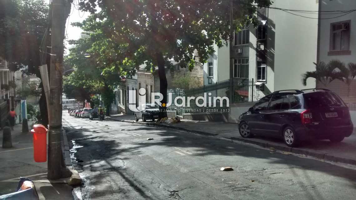Conheça VISTA DA RUA do imóvel - Lançamento Solar Duquesa Tijuca 2 Quartos - LAAP20406 - 5 VISTA DA RUA - Lançamento Solar Duquesa Tijuca 2 Quartos - LAAP20406 - 5