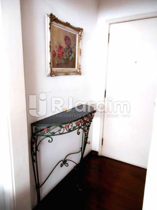 Conheça Hall de entrada 1° Piso do imóvel - Cobertura À VENDA, Leblon, Rio de Janeiro, RJ - LACO30082 - 8 Hall de entrada 1° Piso - Cobertura À VENDA, Leblon, Rio de Janeiro, RJ - LACO30082 - 8