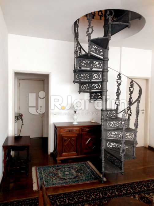Conheça Acesso ao 1° Piso do imóvel - Cobertura À VENDA, Leblon, Rio de Janeiro, RJ - LACO30082 - 13 Acesso ao 1° Piso - Cobertura À VENDA, Leblon, Rio de Janeiro, RJ - LACO30082 - 13