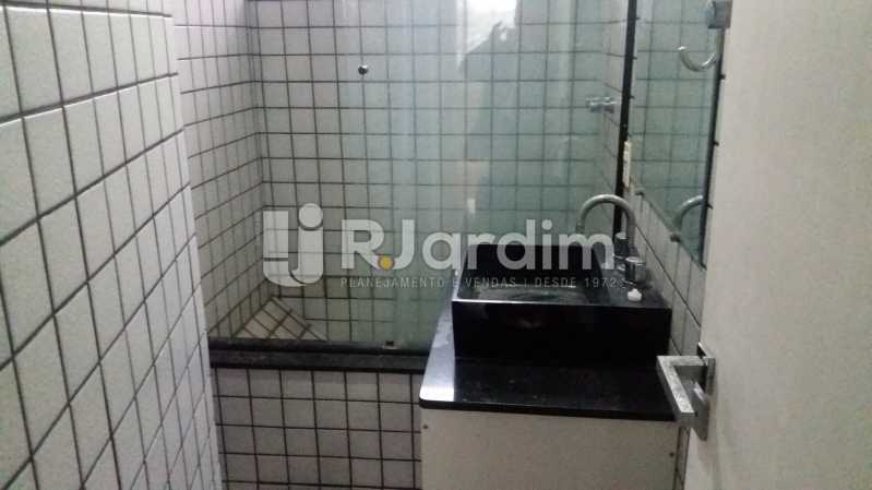 Conheça Banheiro do imóvel - Apartamento À VENDA, Copacabana, Rio de Janeiro, RJ - LAAP30599 - 21 Banheiro - Apartamento À VENDA, Copacabana, Rio de Janeiro, RJ - LAAP30599 - 21