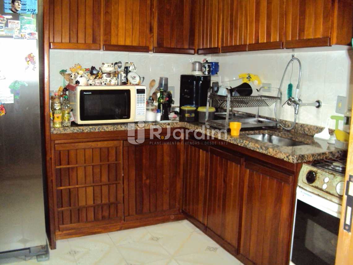 Conheça COZINHA do imóvel - Apartamento 3 Quartos Copacabana Zona sul Rio de Janeiro RJ - LAAP30609 - 14 COZINHA - Apartamento 3 Quartos Copacabana Zona sul Rio de Janeiro RJ - LAAP30609 - 14