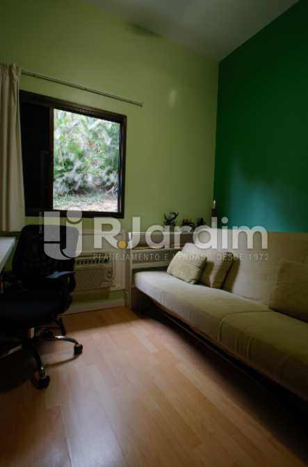 Conheça Quarto 2 com armários do imóvel - Apartamento À venda, Copacabana, Zona sul, Rio de Janeiro, RJ - LAAP30611 - 15 Quarto 2 com armários - Apartamento À venda, Copacabana, Zona sul, Rio de Janeiro, RJ - LAAP30611 - 15