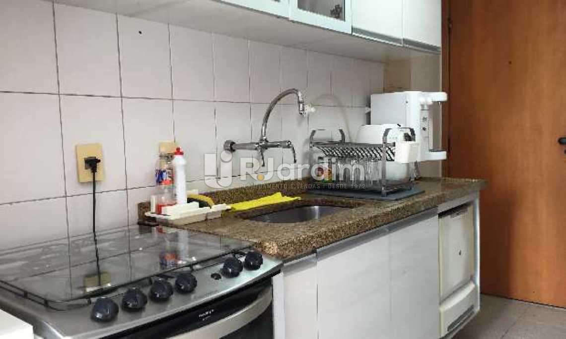 Conheça COZINHA do imóvel - Apartamento à venda Rua Álvaro Ramos,Botafogo, Zona Sul,Rio de Janeiro - R$ 1.550.000 - LAAP30640 - 13 COZINHA - Apartamento à venda Rua Álvaro Ramos,Botafogo, Zona Sul,Rio de Janeiro - R$ 1.550.000 - LAAP30640 - 13
