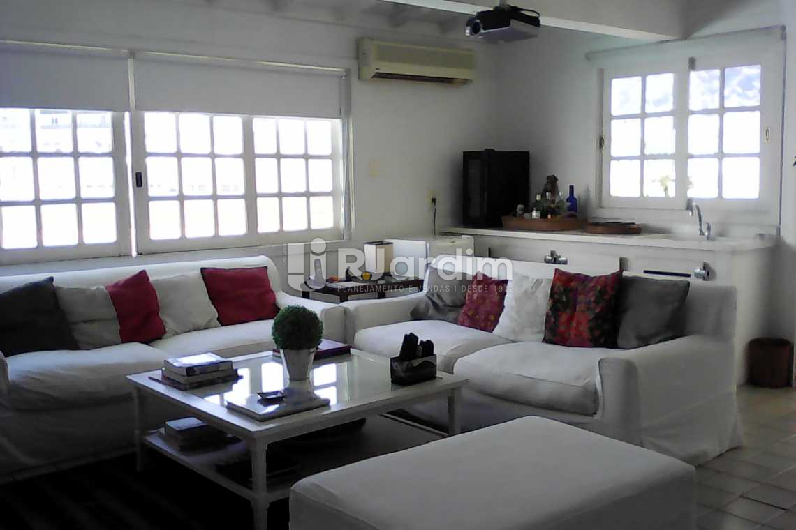 Conheça SALA SEGUNDO PISO do imóvel - Compra Venda Cobertura Lagoa 4 Quartos - LACO40142 - 14 SALA SEGUNDO PISO - Compra Venda Cobertura Lagoa 4 Quartos - LACO40142 - 14