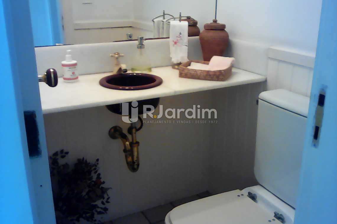 Conheça LAVABO SEGUNDO PISO do imóvel - Compra Venda Cobertura Lagoa 4 Quartos - LACO40142 - 16 LAVABO SEGUNDO PISO - Compra Venda Cobertura Lagoa 4 Quartos - LACO40142 - 16