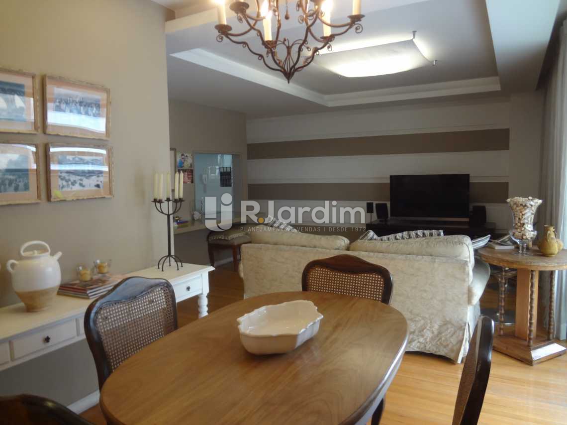 Conheça Sala em dois ambientes do imóvel - Cobertura 2 Quartos Gávea Zona Sul Rio de Janeiro RJ - LACO30088 - 4 Sala em dois ambientes - Cobertura 2 Quartos Gávea Zona Sul Rio de Janeiro RJ - LACO30088 - 4