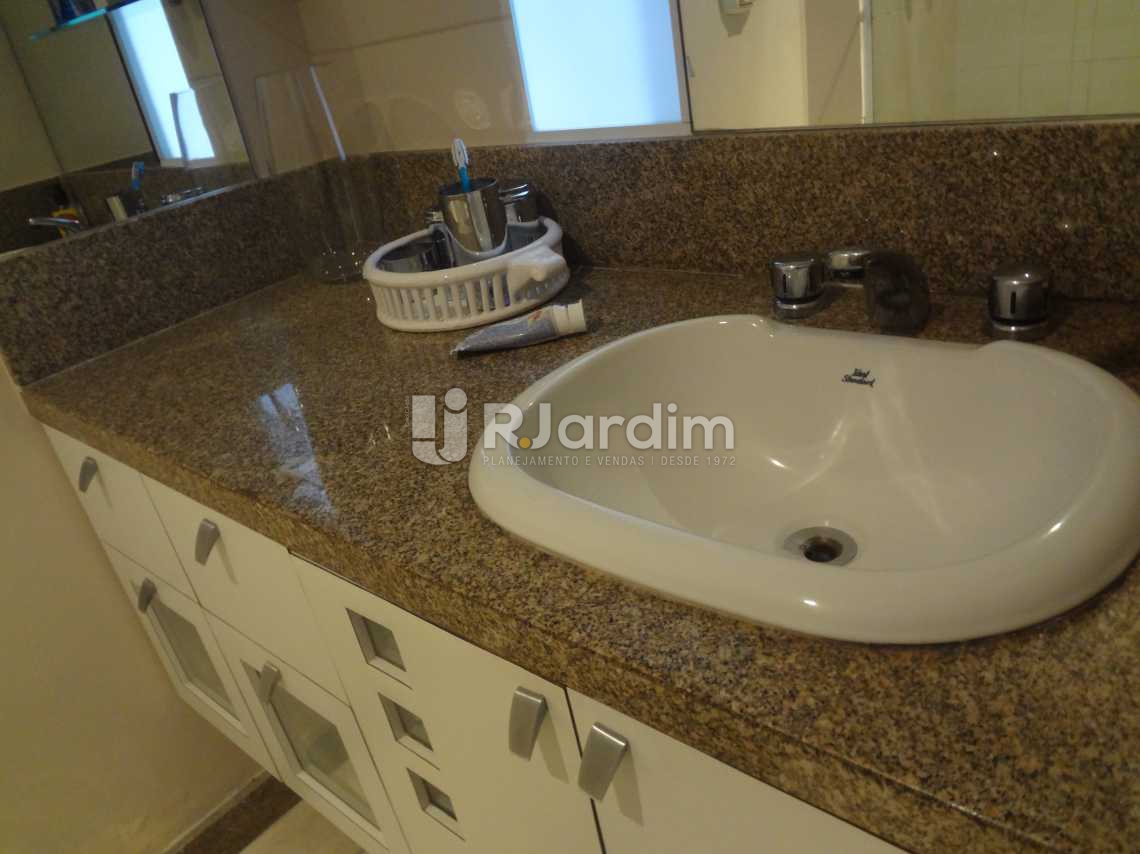Conheça Banheiro da Suíte do imóvel - Cobertura 2 Quartos Gávea Zona Sul Rio de Janeiro RJ - LACO30088 - 12 Banheiro da Suíte - Cobertura 2 Quartos Gávea Zona Sul Rio de Janeiro RJ - LACO30088 - 12