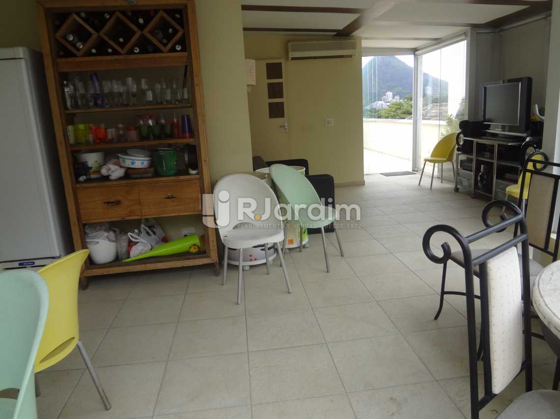 Conheça Sala 2° Piso 2 do imóvel - Cobertura 2 Quartos Gávea Zona Sul Rio de Janeiro RJ - LACO30088 - 18 Sala 2° Piso 2 - Cobertura 2 Quartos Gávea Zona Sul Rio de Janeiro RJ - LACO30088 - 18
