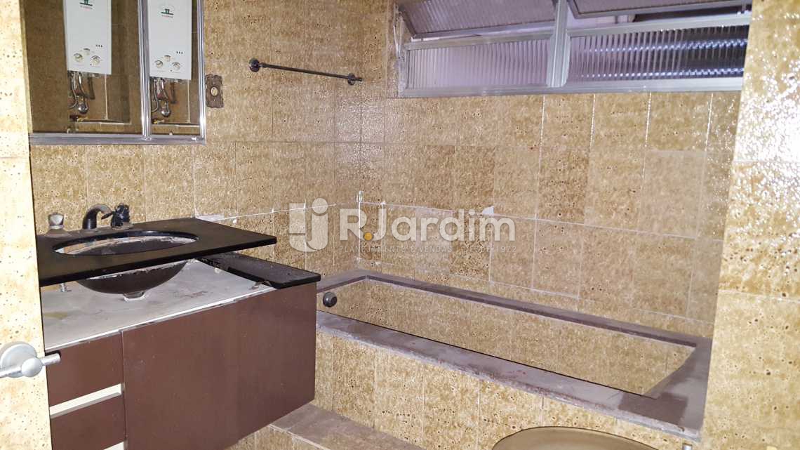 Conheça BANHEIRO SOCIAL 2 do imóvel - Apartamento À VENDA, Copacabana, Rio de Janeiro, RJ - LAAP40306 - 17 BANHEIRO SOCIAL 2 - Apartamento À VENDA, Copacabana, Rio de Janeiro, RJ - LAAP40306 - 17