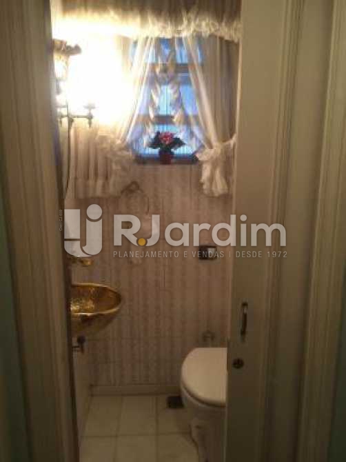 Conheça banheiro social do imóvel - Apartamento À VENDA, Leblon, Rio de Janeiro, RJ - LAAP30701 - 11 banheiro social - Apartamento À VENDA, Leblon, Rio de Janeiro, RJ - LAAP30701 - 11