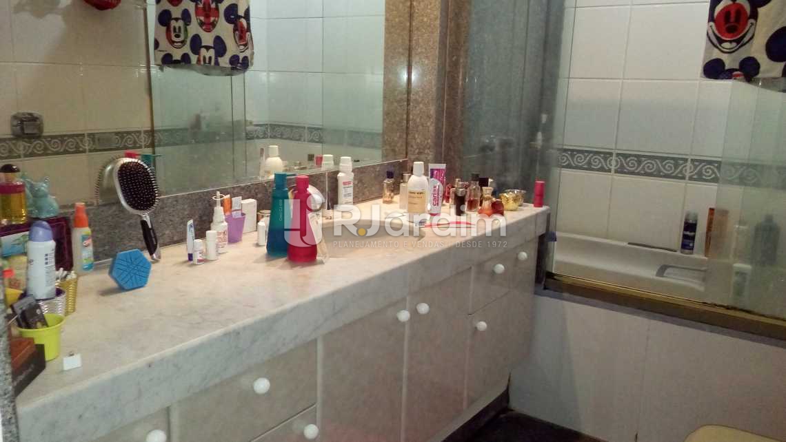 Conheça banheiro suite do imóvel - Apartamento À VENDA, Ipanema, Rio de Janeiro, RJ - LAAP40326 - 17 banheiro suite - Apartamento À VENDA, Ipanema, Rio de Janeiro, RJ - LAAP40326 - 17