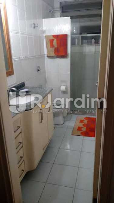 Conheça banheiro 2 do imóvel - Apartamento À VENDA, Copacabana, Rio de Janeiro, RJ - LAAP40328 - 16 banheiro 2 - Apartamento À VENDA, Copacabana, Rio de Janeiro, RJ - LAAP40328 - 16