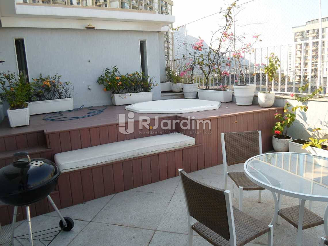 Conheça Terraço, Deck com Jacuzzi do imóvel - Cobertura 4 Quartos Leblon Zona sul Rio de Janeiro RJ - LACO40058 - 1 Terraço, Deck com Jacuzzi - Cobertura 4 Quartos Leblon Zona sul Rio de Janeiro RJ - LACO40058 - 1