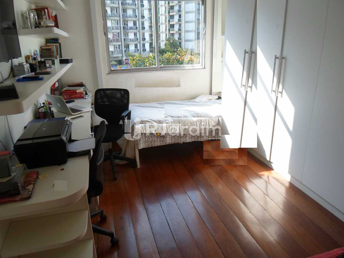 Conheça Quarto 1 do imóvel - Cobertura 4 Quartos Leblon Zona sul Rio de Janeiro RJ - LACO40058 - 18 Quarto 1 - Cobertura 4 Quartos Leblon Zona sul Rio de Janeiro RJ - LACO40058 - 18