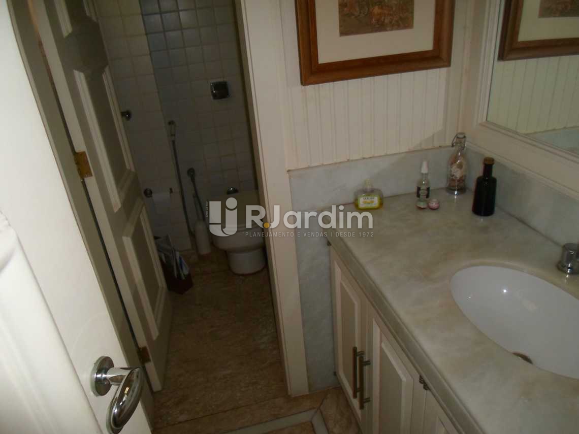 Conheça Lavabo do imóvel - Imóveis Compra e Venda Leblon 3 Quartos - LAAP30761 - 12 Lavabo - Imóveis Compra e Venda Leblon 3 Quartos - LAAP30761 - 12