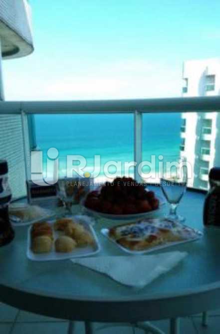 Conheça vista da varanda do imóvel - Flat À VENDA, Barra da Tijuca, Rio de Janeiro, RJ - LAFL10019 - 1 vista da varanda - Flat À VENDA, Barra da Tijuca, Rio de Janeiro, RJ - LAFL10019 - 1