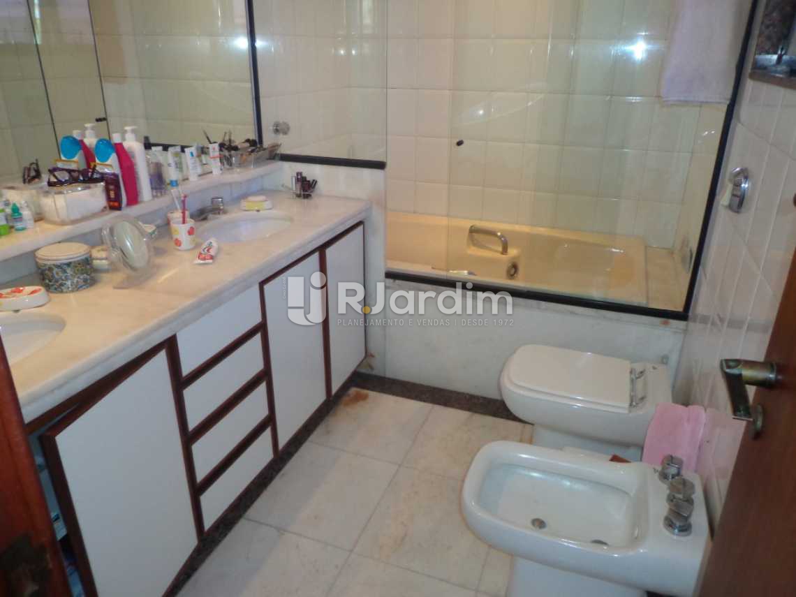 Conheça banheiro suíte 1 do imóvel - Cobertura À VENDA, Barra da Tijuca, Rio de Janeiro, RJ - LACO30108 - 12 banheiro suíte 1 - Cobertura À VENDA, Barra da Tijuca, Rio de Janeiro, RJ - LACO30108 - 12