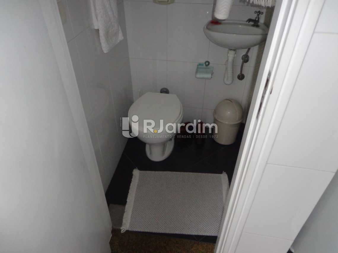 Conheça banheiro serviço do imóvel - Cobertura À VENDA, Barra da Tijuca, Rio de Janeiro, RJ - LACO30108 - 25 banheiro serviço - Cobertura À VENDA, Barra da Tijuca, Rio de Janeiro, RJ - LACO30108 - 25