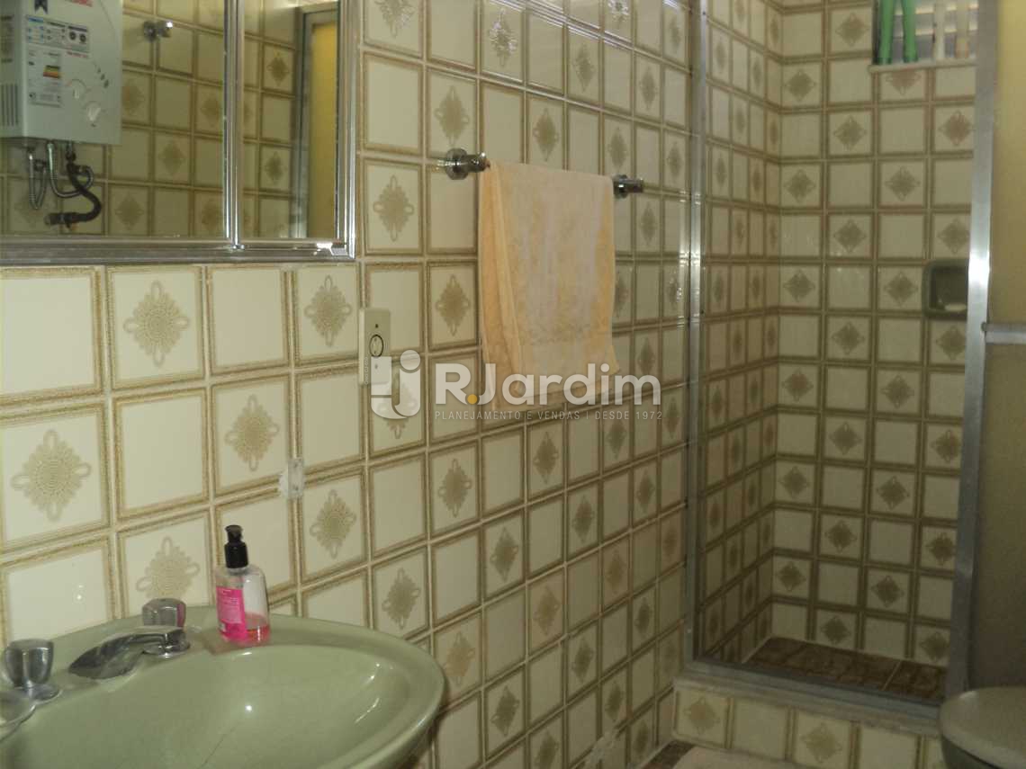 Conheça Banheiro Social do imóvel - Apartamento 3 Quartos Cosme Velho Zona sul Rio de Janeiro RJ - LAAP30772 - 10 Banheiro Social - Apartamento 3 Quartos Cosme Velho Zona sul Rio de Janeiro RJ - LAAP30772 - 10