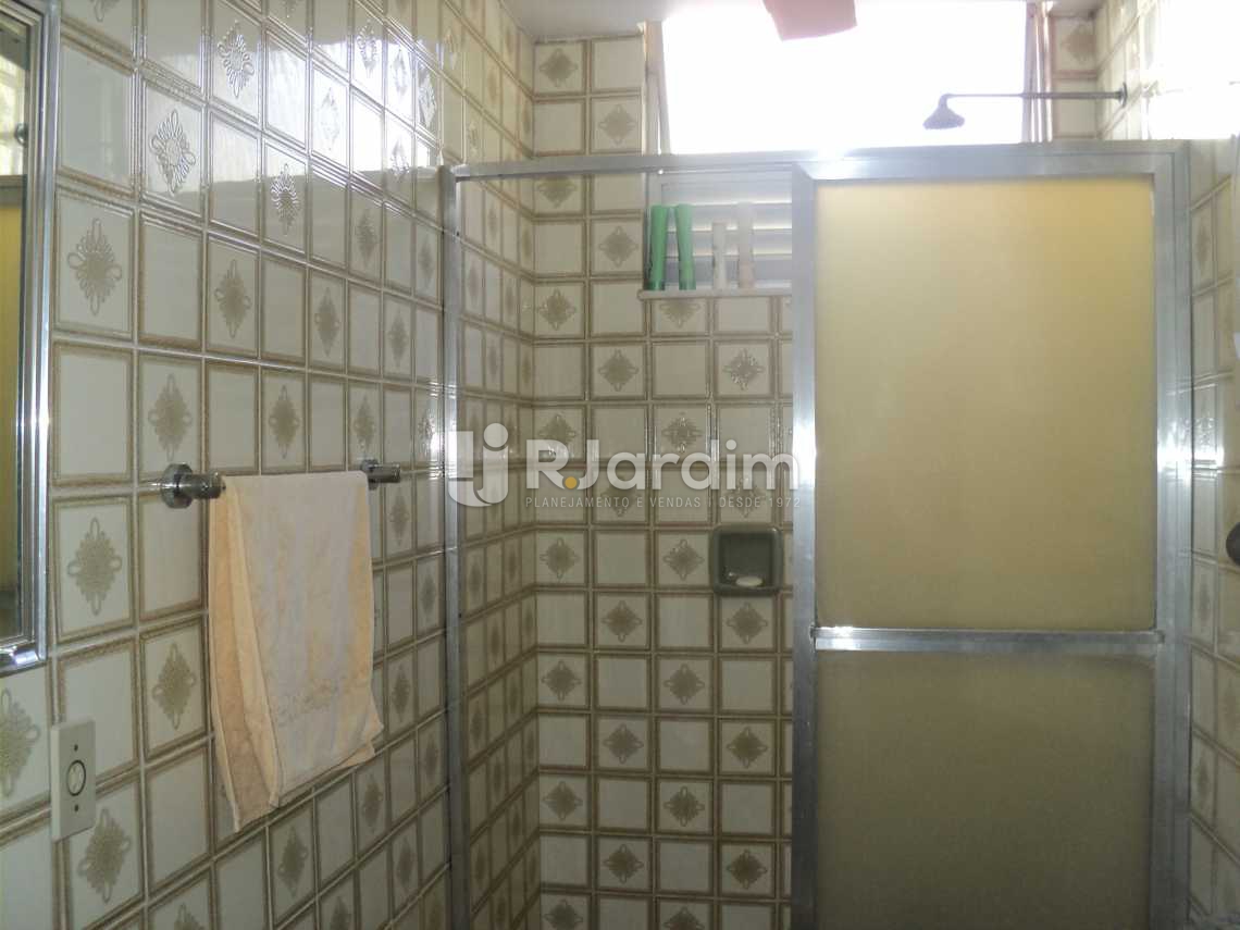 Conheça Banheiro Social do imóvel - Apartamento 3 Quartos Cosme Velho Zona sul Rio de Janeiro RJ - LAAP30772 - 11 Banheiro Social - Apartamento 3 Quartos Cosme Velho Zona sul Rio de Janeiro RJ - LAAP30772 - 11