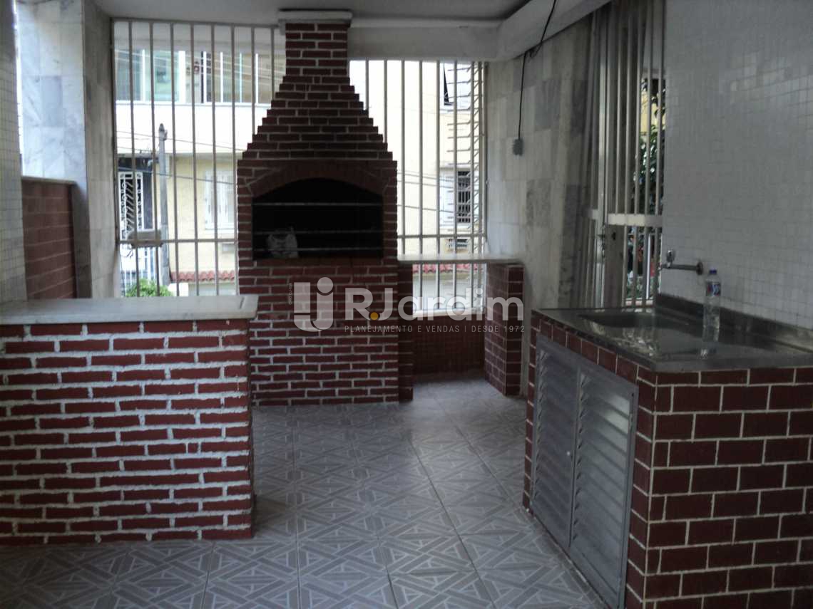 Conheça Churrasqueira do imóvel - Apartamento 3 Quartos Cosme Velho Zona sul Rio de Janeiro RJ - LAAP30772 - 28 Churrasqueira - Apartamento 3 Quartos Cosme Velho Zona sul Rio de Janeiro RJ - LAAP30772 - 28