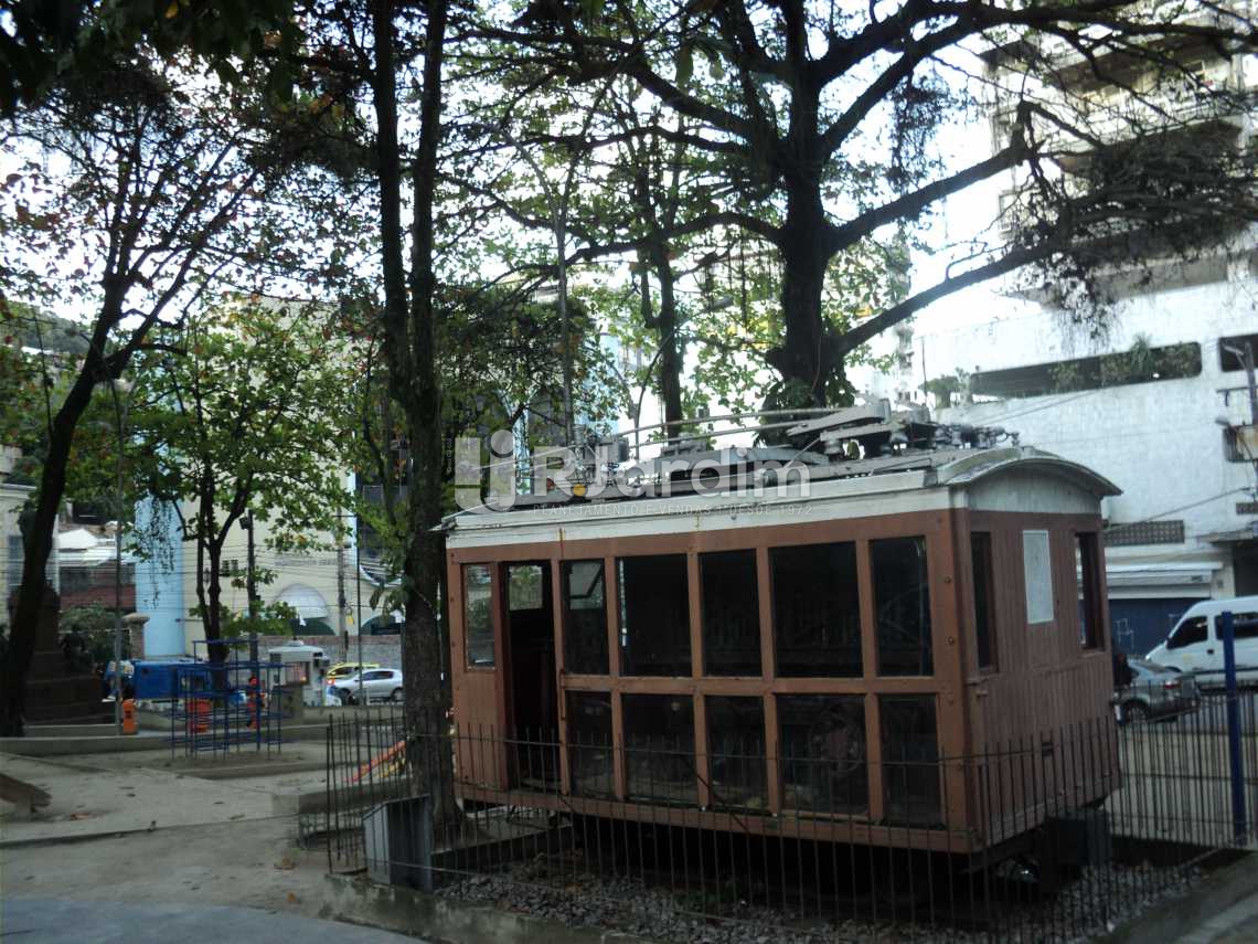 Conheça Praça do imóvel - Apartamento 3 Quartos Cosme Velho Zona sul Rio de Janeiro RJ - LAAP30772 - 30 Praça - Apartamento 3 Quartos Cosme Velho Zona sul Rio de Janeiro RJ - LAAP30772 - 30