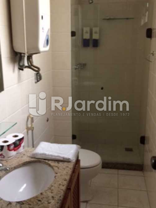 Conheça Banheiro suíte do imóvel - Flat PARA ALUGAR, Ipanema, Rio de Janeiro, RJ - LAFL10020 - 12 Banheiro suíte - Flat PARA ALUGAR, Ipanema, Rio de Janeiro, RJ - LAFL10020 - 12