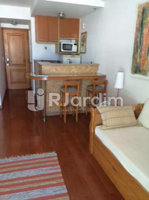 Conheça Sala do imóvel - Flat Residencial Ipanema Zona Sul Rio de Janeiro RJ - LAFL10021 - 6 Sala - Flat Residencial Ipanema Zona Sul Rio de Janeiro RJ - LAFL10021 - 6