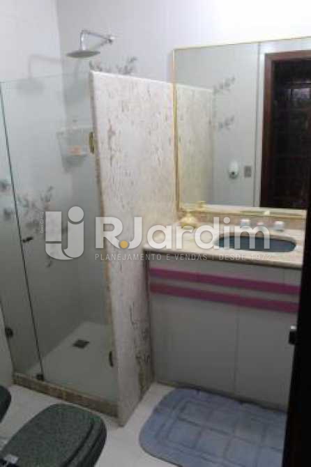 Conheça Banheiro Social do imóvel - Apartamento 4 Quartos Ipanema Zona Sul Rio de Janeiro RJ - LAAP40348 - 12 Banheiro Social - Apartamento 4 Quartos Ipanema Zona Sul Rio de Janeiro RJ - LAAP40348 - 12