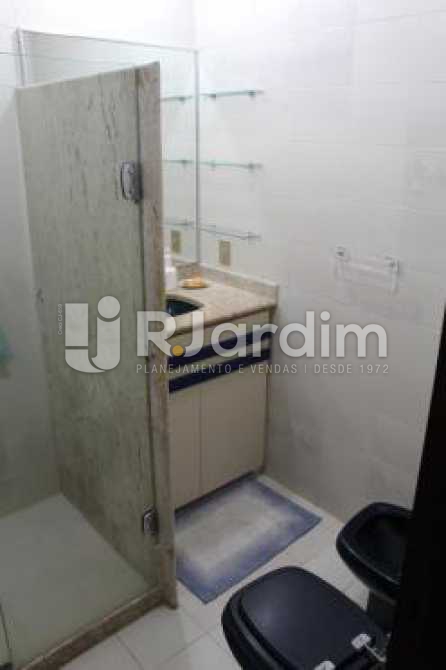 Conheça Banheiro Social do imóvel - Apartamento 4 Quartos Ipanema Zona Sul Rio de Janeiro RJ - LAAP40348 - 23 Banheiro Social - Apartamento 4 Quartos Ipanema Zona Sul Rio de Janeiro RJ - LAAP40348 - 23