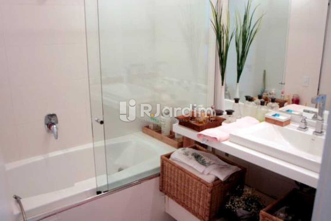 Conheça banheiro social 1 do imóvel - Apartamento À VENDA, Ipanema, Rio de Janeiro, RJ - LAAP30793 - 6 banheiro social 1 - Apartamento À VENDA, Ipanema, Rio de Janeiro, RJ - LAAP30793 - 6