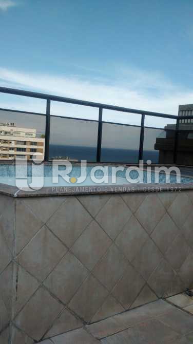 Conheça piscina / vista mar do imóvel - Cobertura À VENDA, Ipanema, Rio de Janeiro, RJ - LACO30111 - 8 piscina / vista mar - Cobertura À VENDA, Ipanema, Rio de Janeiro, RJ - LACO30111 - 8