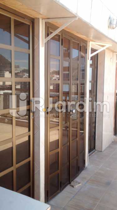 Conheça acesso ao terraço do imóvel - Cobertura À VENDA, Ipanema, Rio de Janeiro, RJ - LACO30111 - 13 acesso ao terraço - Cobertura À VENDA, Ipanema, Rio de Janeiro, RJ - LACO30111 - 13