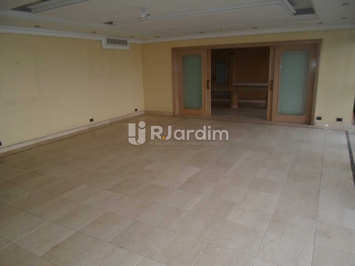 Conheça living do imóvel - Compra Venda Avaliação Imóveis Apartamento Copacabana 3 Quartos - LAAP30798 - 1 living - Compra Venda Avaliação Imóveis Apartamento Copacabana 3 Quartos - LAAP30798 - 1