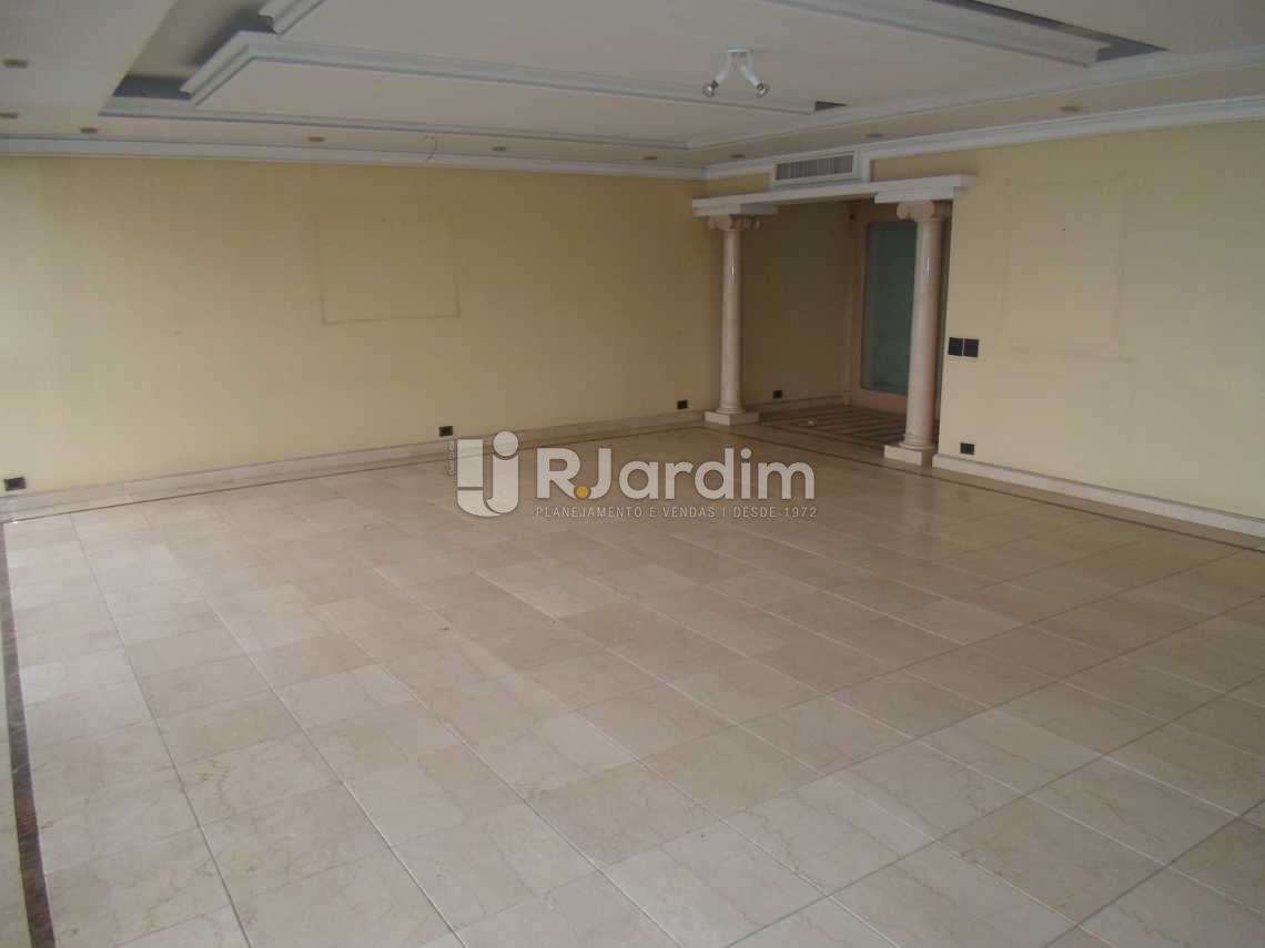Conheça living do imóvel - Compra Venda Avaliação Imóveis Apartamento Copacabana 3 Quartos - LAAP30798 - 4 living - Compra Venda Avaliação Imóveis Apartamento Copacabana 3 Quartos - LAAP30798 - 4