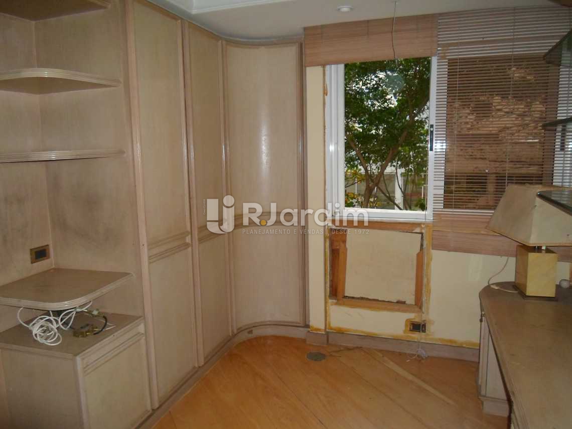 Conheça suite master do imóvel - Compra Venda Avaliação Imóveis Apartamento Copacabana 3 Quartos - LAAP30798 - 18 suite master - Compra Venda Avaliação Imóveis Apartamento Copacabana 3 Quartos - LAAP30798 - 18