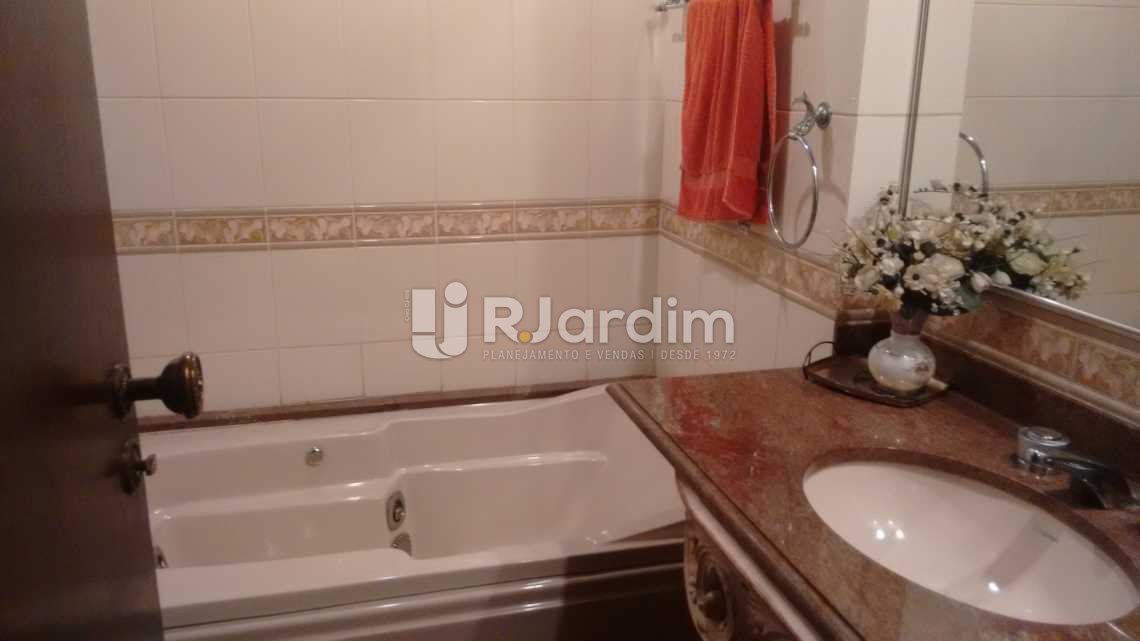 Conheça Banheiro 3 suite do imóvel - Apartamento 4 quartos à venda Lagoa, Zona Sul,Rio de Janeiro - R$ 6.620.000 - LAAP40356 - 23 Banheiro 3 suite - Apartamento 4 quartos à venda Lagoa, Zona Sul,Rio de Janeiro - R$ 6.620.000 - LAAP40356 - 23