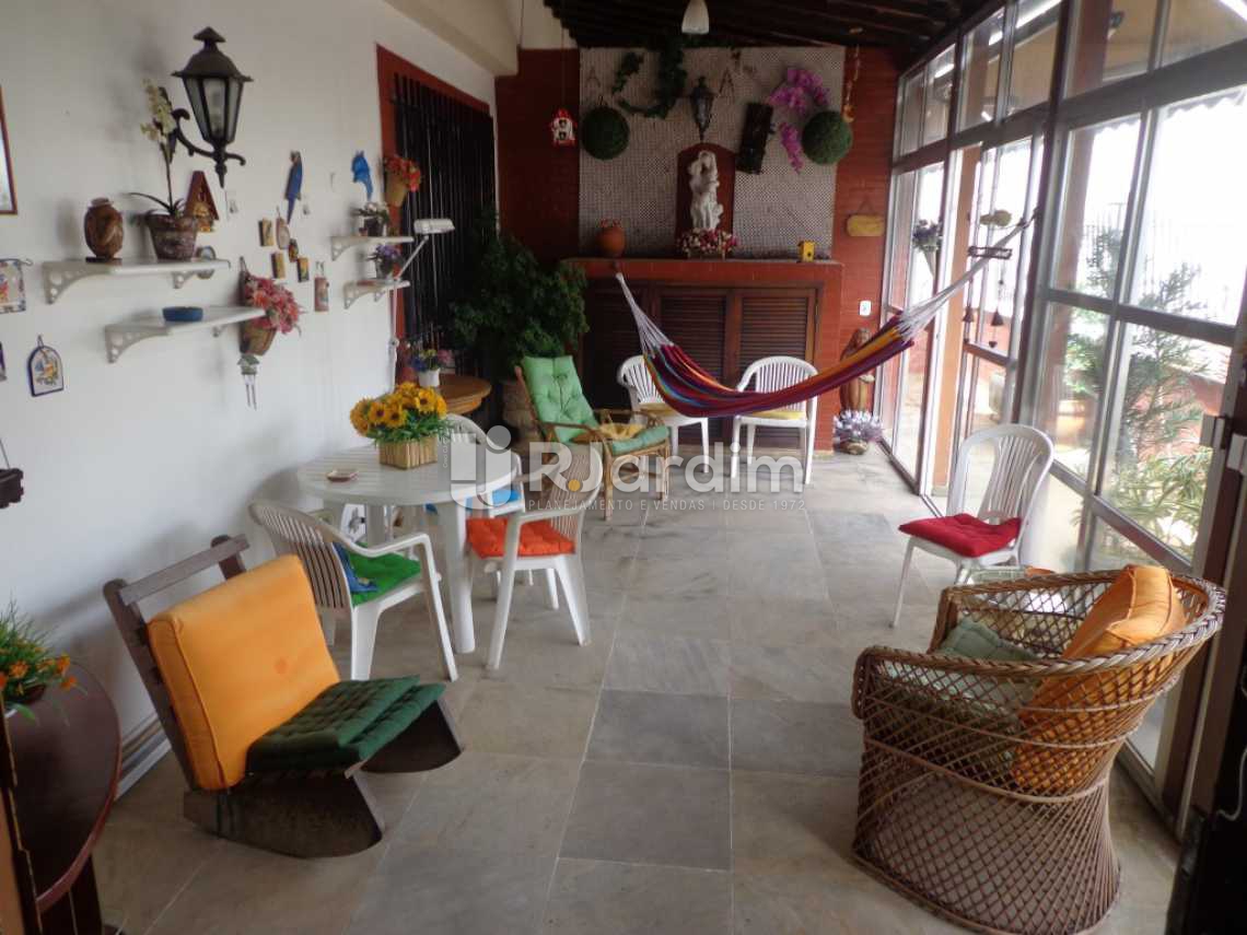 Conheça área externa do imóvel - Cobertura à venda Rua Barão de Ipanema,Copacabana, Zona Sul,Rio de Janeiro - R$ 2.700.000 - LACO30114 - 18 área externa - Cobertura à venda Rua Barão de Ipanema,Copacabana, Zona Sul,Rio de Janeiro - R$ 2.700.000 - LACO30114 - 18