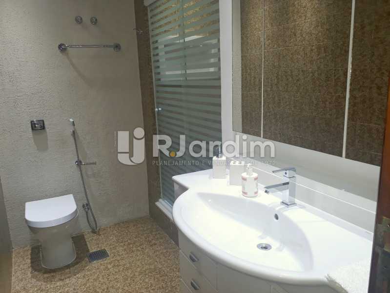 Conheça banheiro social do imóvel - Compra Venda Avaliação Imóveis Apartamento Lagoa 3 Quartos - LAAP30831 - 13 banheiro social - Compra Venda Avaliação Imóveis Apartamento Lagoa 3 Quartos - LAAP30831 - 13