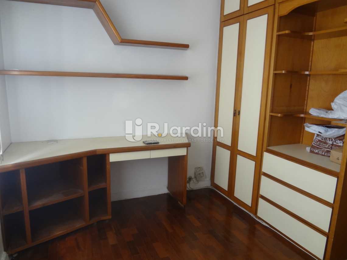 Conheça Quarto com armários do imóvel - Compra Venda Avaliação Imóveis Apartamento Gávea 3 Quartos - LAAP30824 - 7 Quarto com armários - Compra Venda Avaliação Imóveis Apartamento Gávea 3 Quartos - LAAP30824 - 7