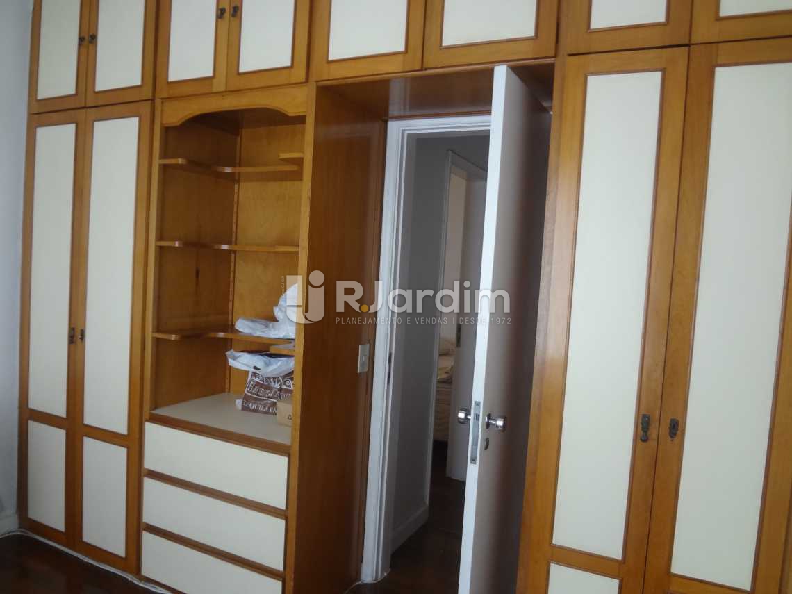 Conheça Quarto com armários 2 do imóvel - Compra Venda Avaliação Imóveis Apartamento Gávea 3 Quartos - LAAP30824 - 8 Quarto com armários 2 - Compra Venda Avaliação Imóveis Apartamento Gávea 3 Quartos - LAAP30824 - 8
