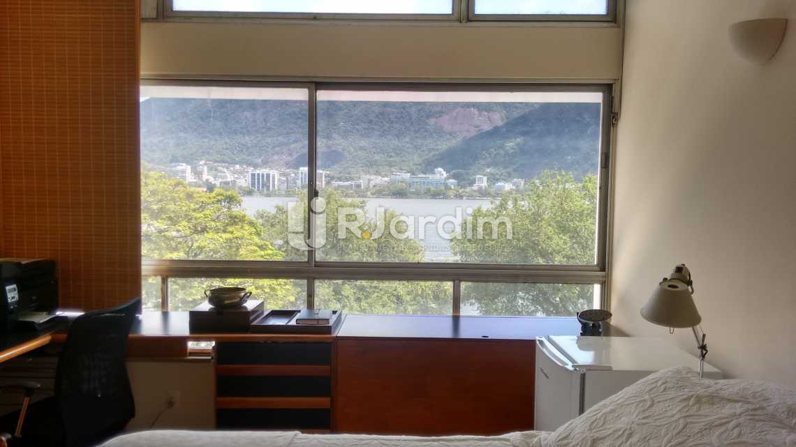Conheça quarto / frontal do imóvel - Apartamento Padrão / 4 Quartos / Lagoa / Zona sul / Rio de Janeiro RJ - LAAP40370 - 17 quarto / frontal - Apartamento Padrão / 4 Quartos / Lagoa / Zona sul / Rio de Janeiro RJ - LAAP40370 - 17