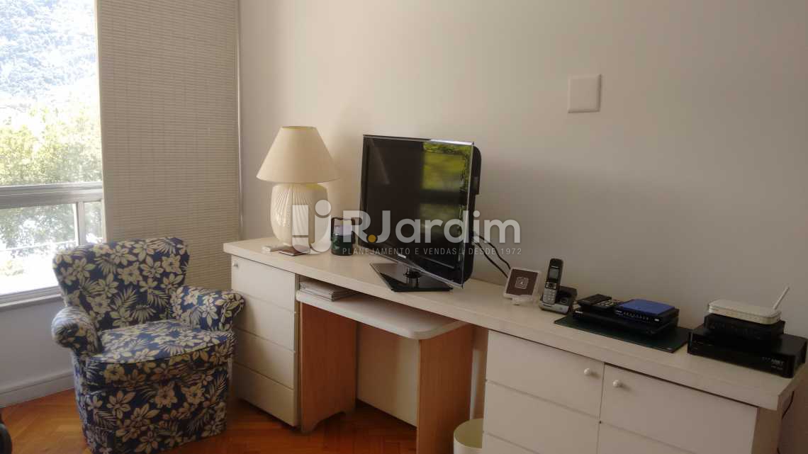 Conheça quarto/frontal do imóvel - Apartamento Padrão / 4 Quartos / Lagoa / Zona sul / Rio de Janeiro RJ - LAAP40370 - 14 quarto/frontal - Apartamento Padrão / 4 Quartos / Lagoa / Zona sul / Rio de Janeiro RJ - LAAP40370 - 14