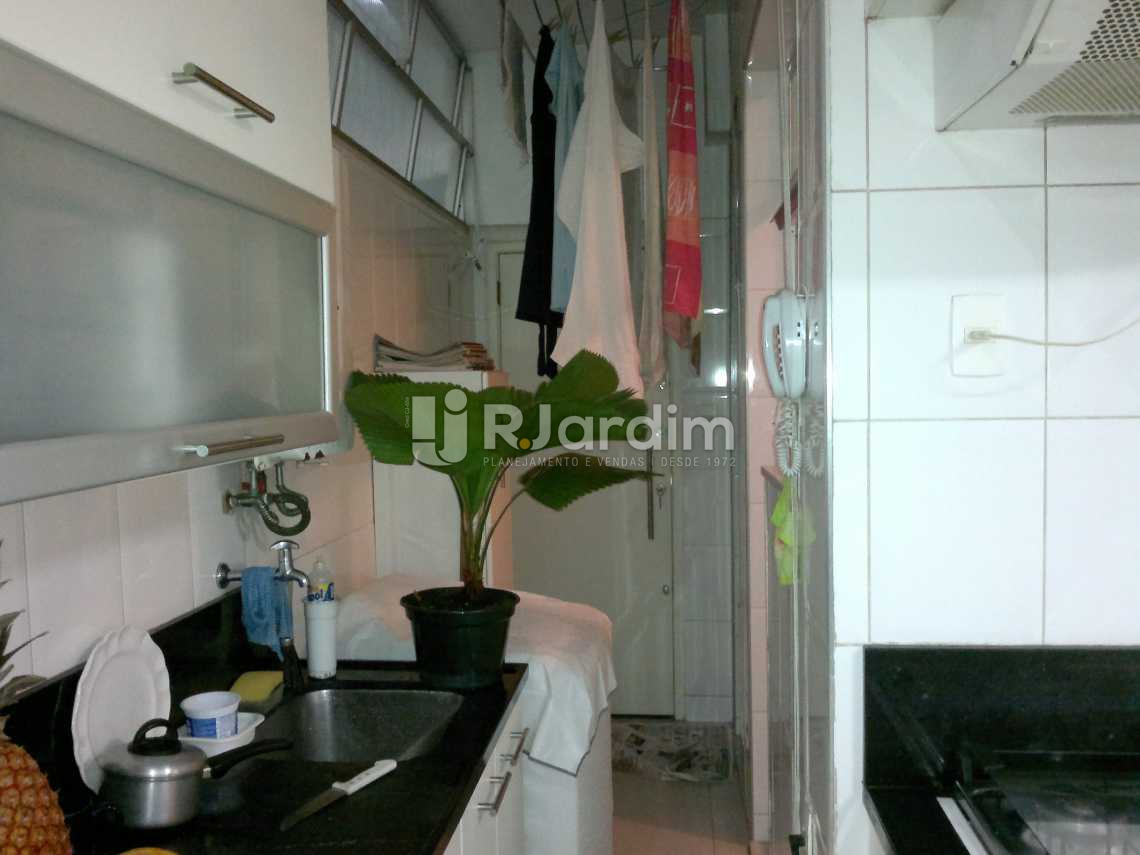 Conheça Área de serviço do imóvel - Apartamento Padrão / 3 Quartos / Copacabana / Zona Sul / Rio de Janeiro RJ - LAAP30834 - 8 Área de serviço - Apartamento Padrão / 3 Quartos / Copacabana / Zona Sul / Rio de Janeiro RJ - LAAP30834 - 8