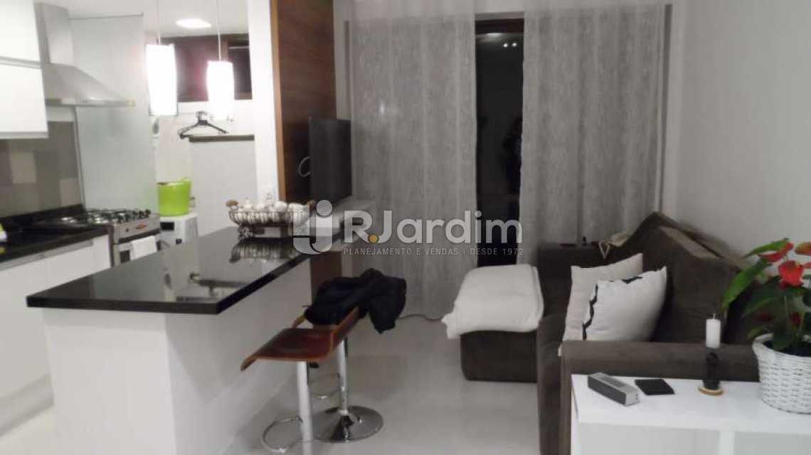 Conheça Sala do imóvel - Flat Residencial 1 Quarto Leblon Zona Sul Rio de Janeiro RJ - LAFL10023 - 8 Sala - Flat Residencial 1 Quarto Leblon Zona Sul Rio de Janeiro RJ - LAFL10023 - 8