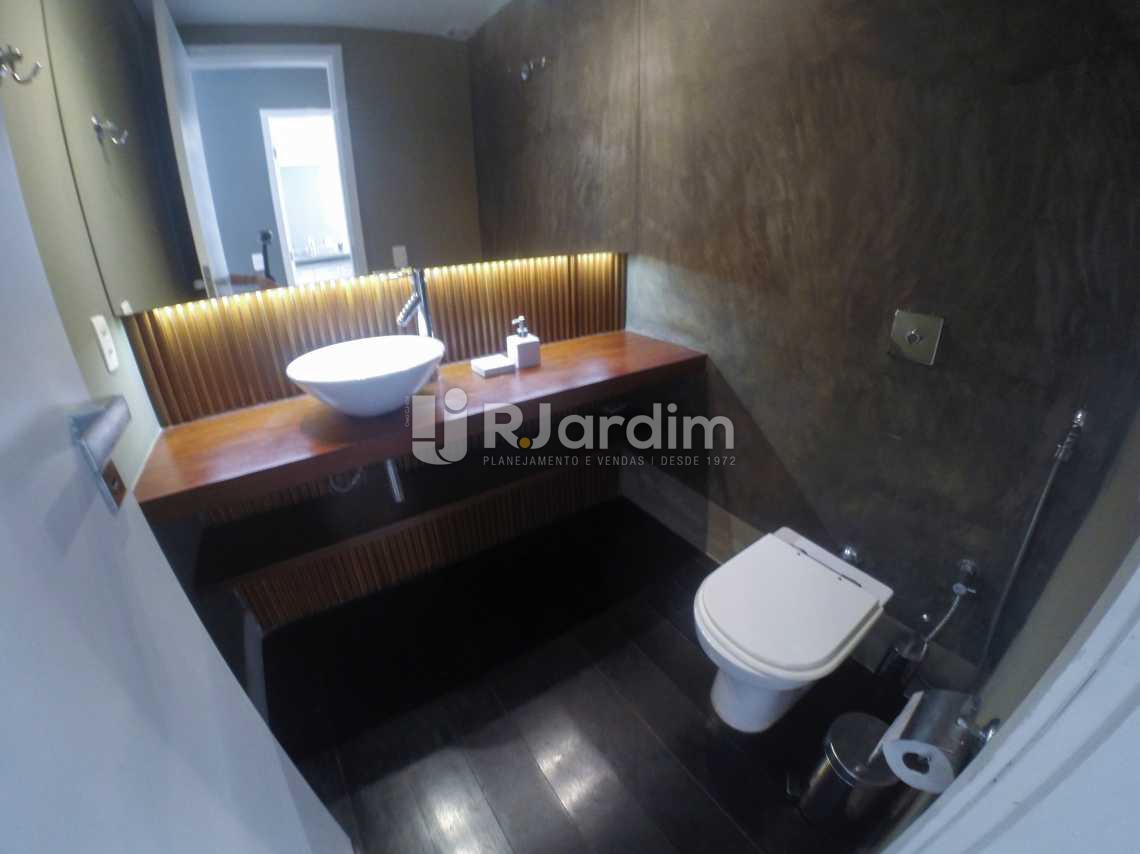 Conheça LAVABO do imóvel - Apartamento / 4 Quartos / Copacabana / Zona Sul / Rio de Janeiro RJ - LAAP40377 - 7 LAVABO - Apartamento / 4 Quartos / Copacabana / Zona Sul / Rio de Janeiro RJ - LAAP40377 - 7